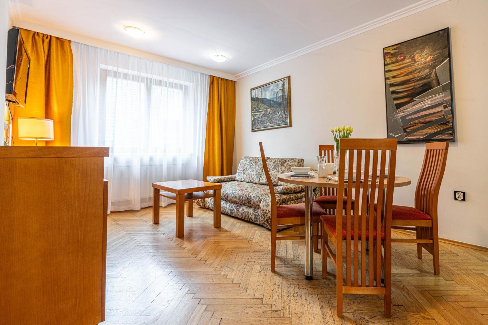 Ornak Aparthotel *